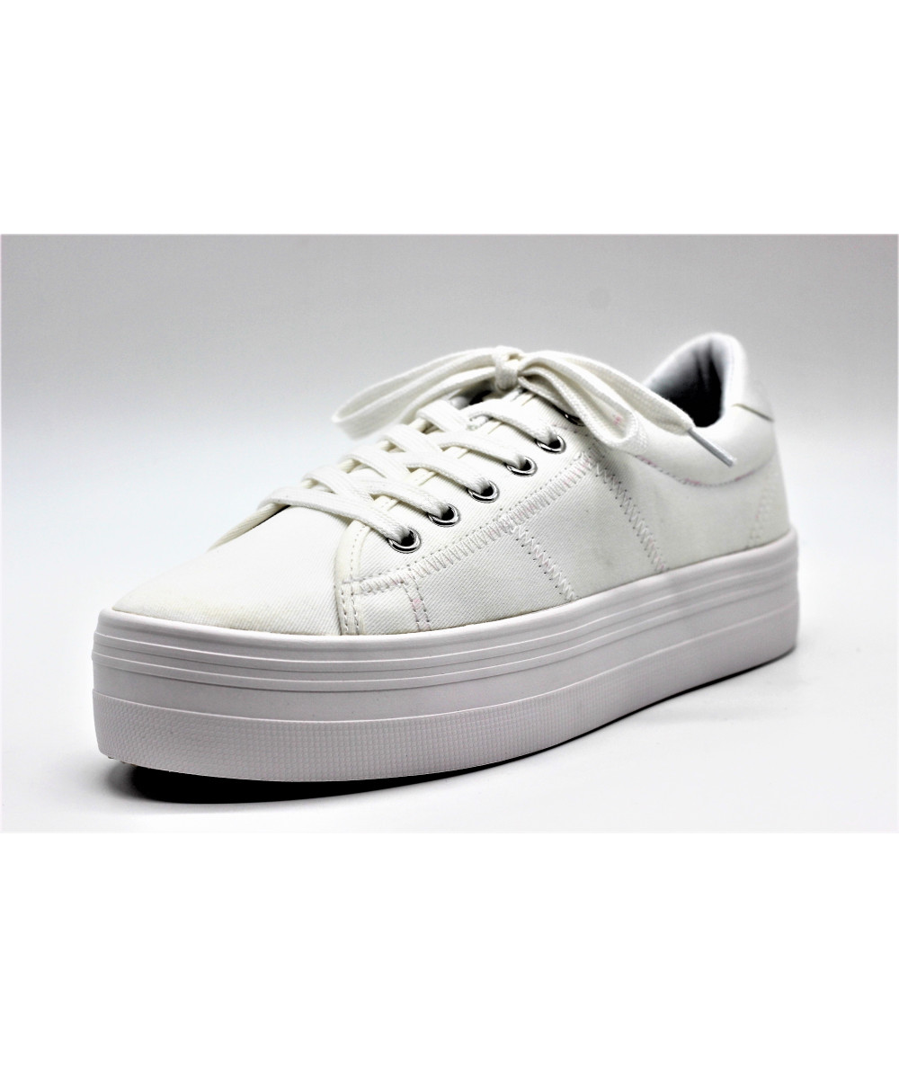 no name plato sneaker