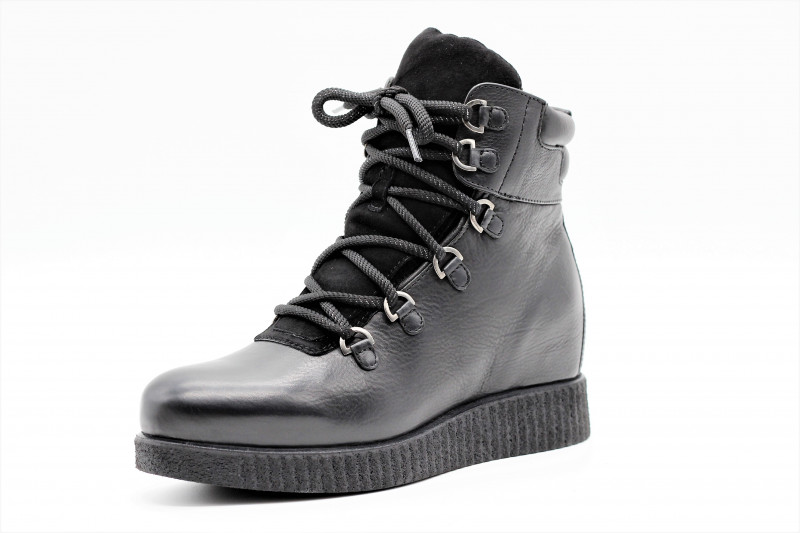 chaussure style montagne