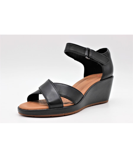 clarks un plaza cross 
