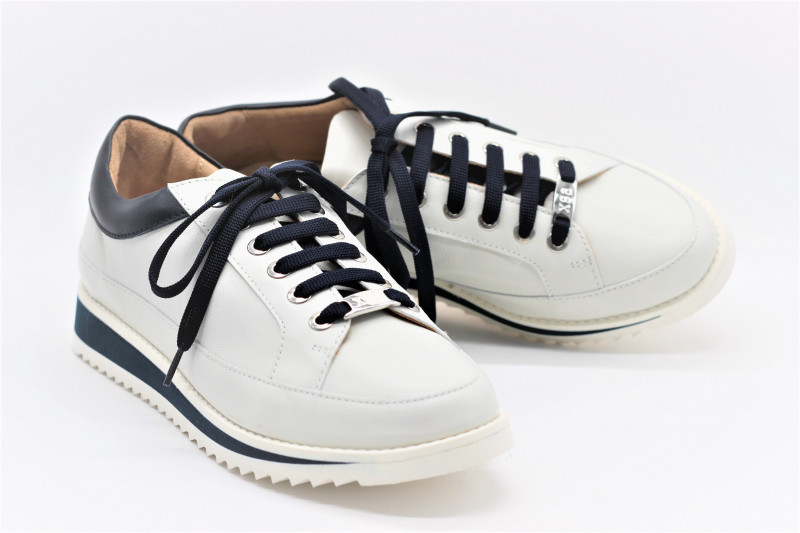 XSA baskets 9522 en cuir blanc et marine un look ultra ...