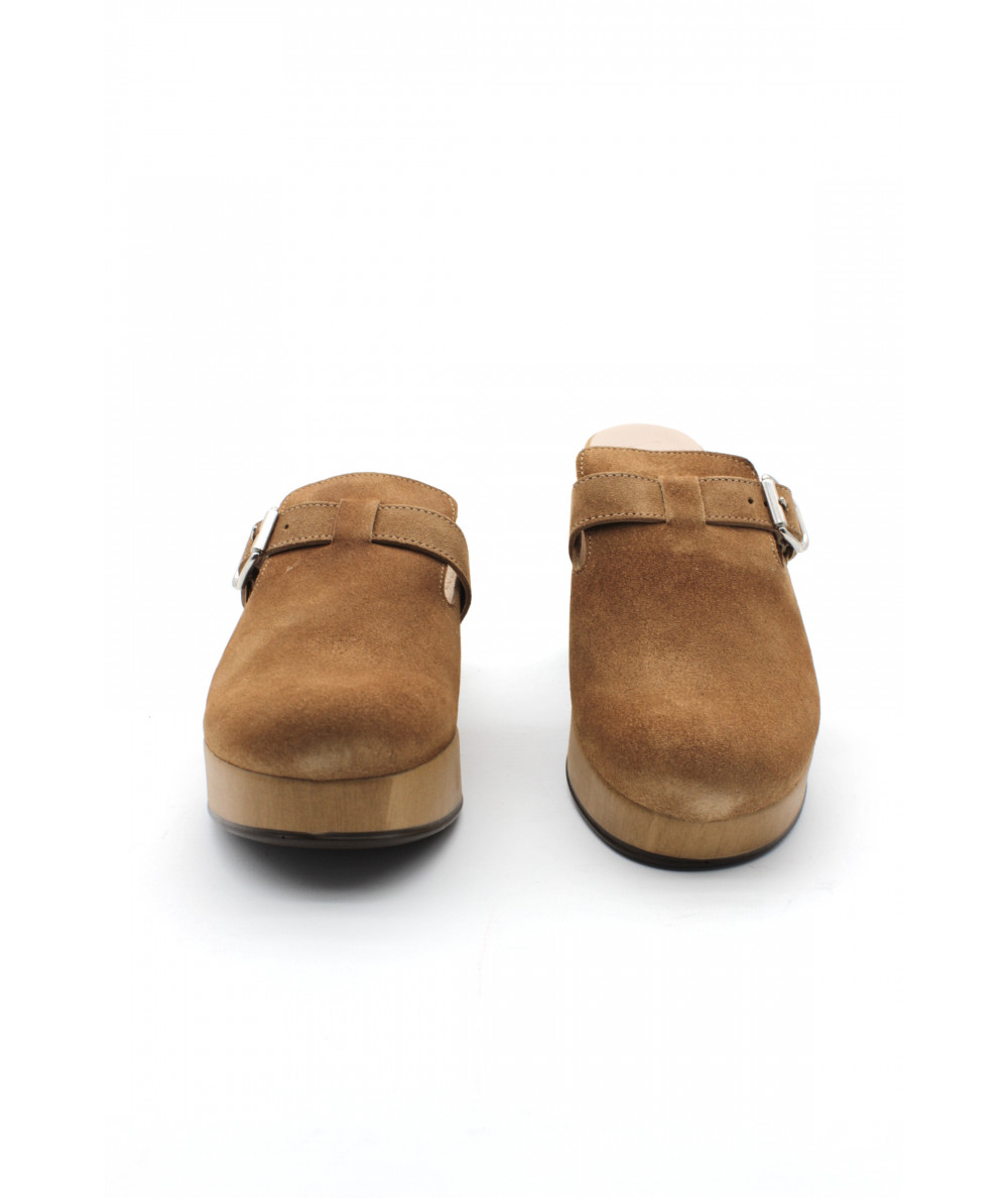 Women's Textured Nubuck Amity Sandals,Black