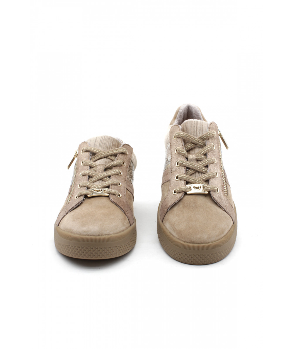 bottines à clous