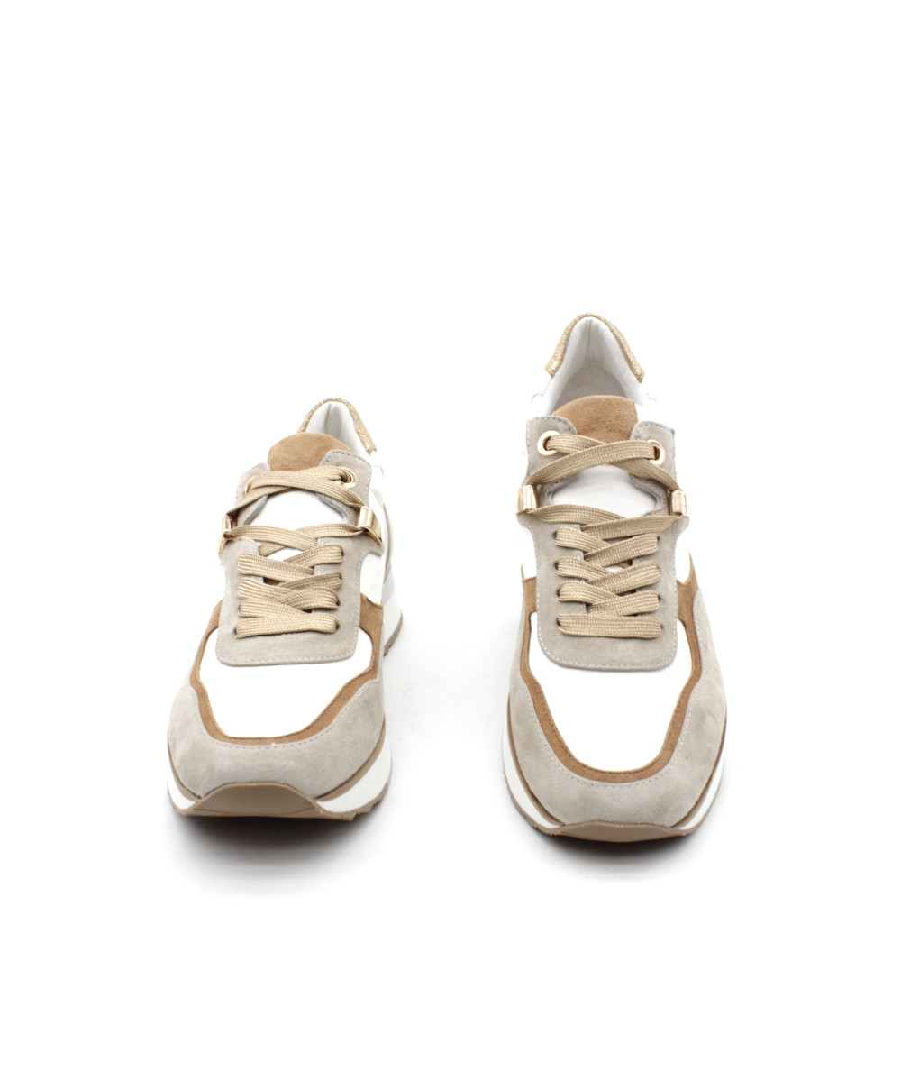 Escarpins En Cuir Blanc Et Camel Taille 39 - Marque Free Lance, Occasion Très Bon état, Talon 2-7 Cm