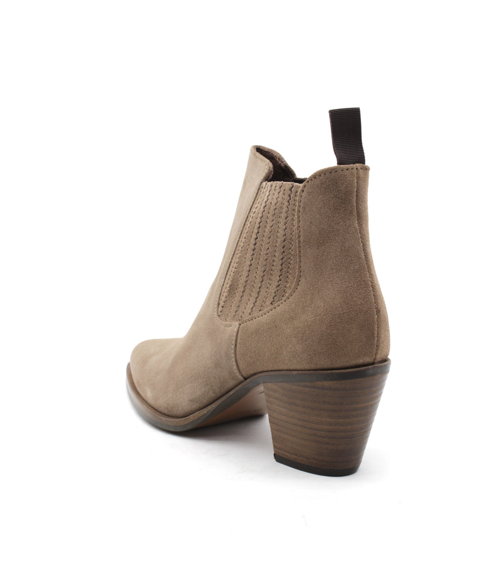 boots tiag