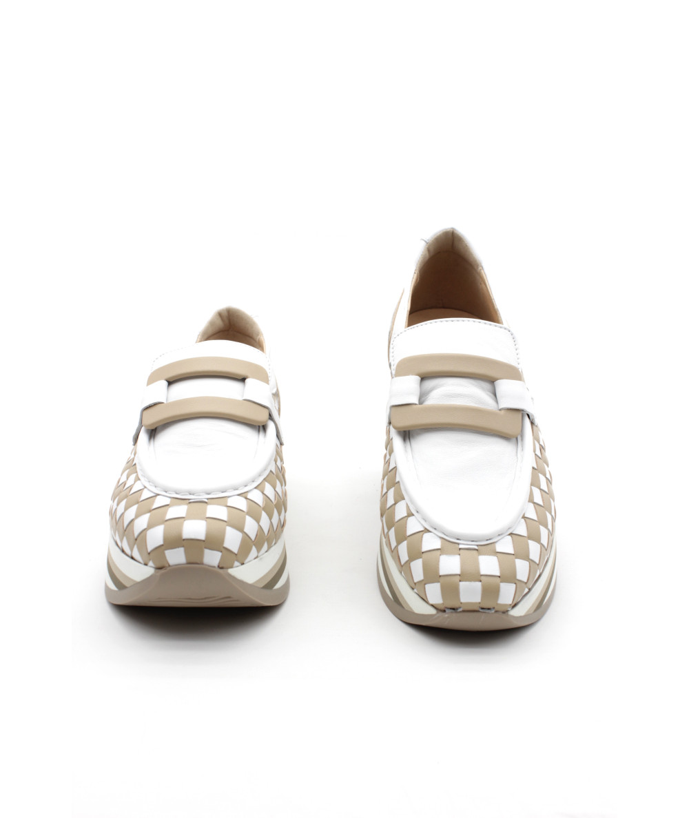 Mocassins Femme Cuir Tressé Platine – Détail Bicolore – Confort & Élégance RADDUSA Gioseppo